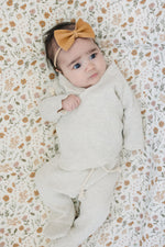 Mebie Baby Gender Neutral Infant Muslin quilt its 100% cotton. Looks great in any nursery.