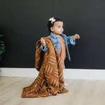 Mebie Baby Gender Neutral Infant Muslin quilt its 100% cotton. Looks great in any nursery.