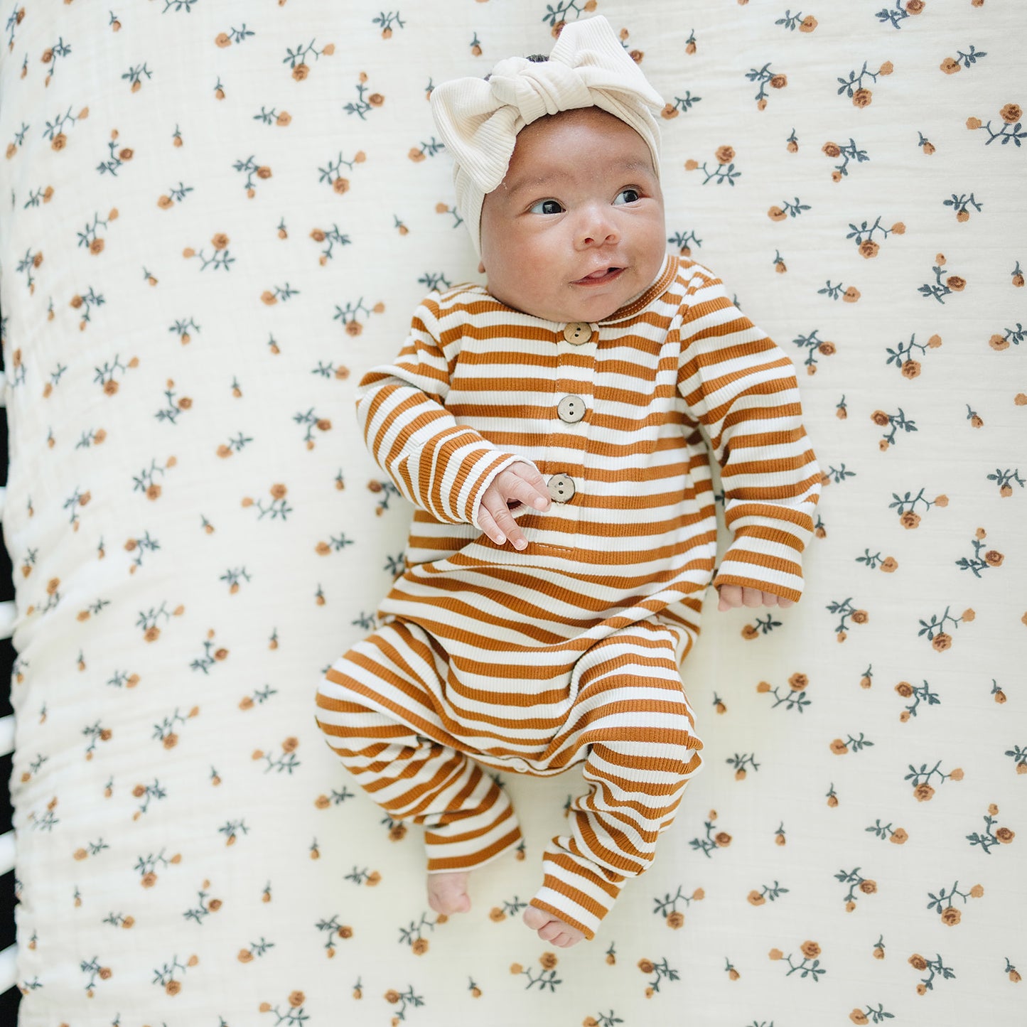 Cream Floral Muslin Crib Sheet – Mebie Baby