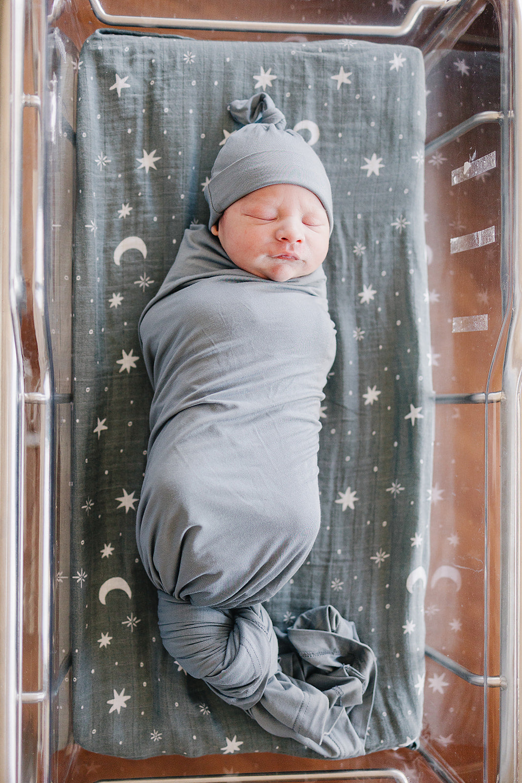 Dusty Blue Bamboo Newborn Knot Hat – Mebie Baby