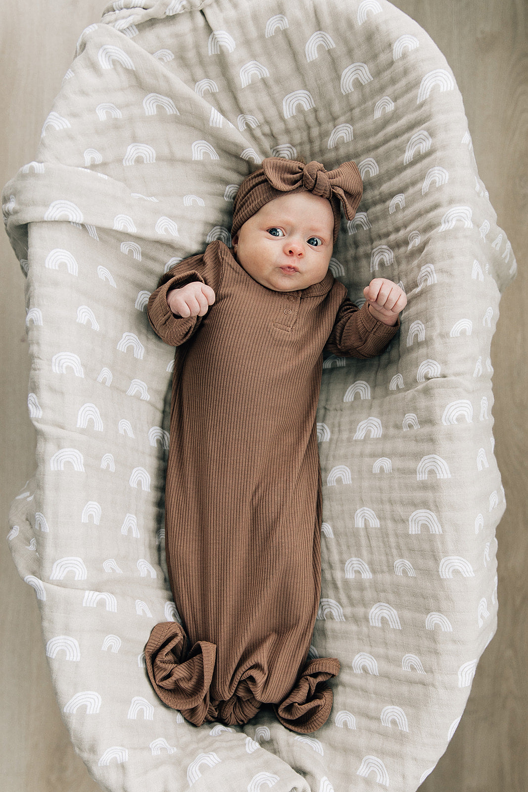 Mebie Baby Sand Rainbow Muslin Quilt. Mebie Baby Gender Neutral Infant Muslin quilt its 100% cotton. Looks great in any nursery. 