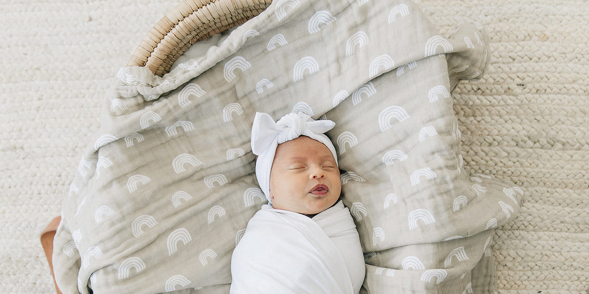 Mebie Baby White Bamboo Rayon Stretch Swaddle