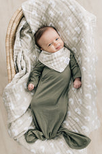 Mebie Baby Sand Rainbow Muslin Swaddle. Mebie Baby Gender Neutral Infant Muslin Swaddle its 100% cotton.